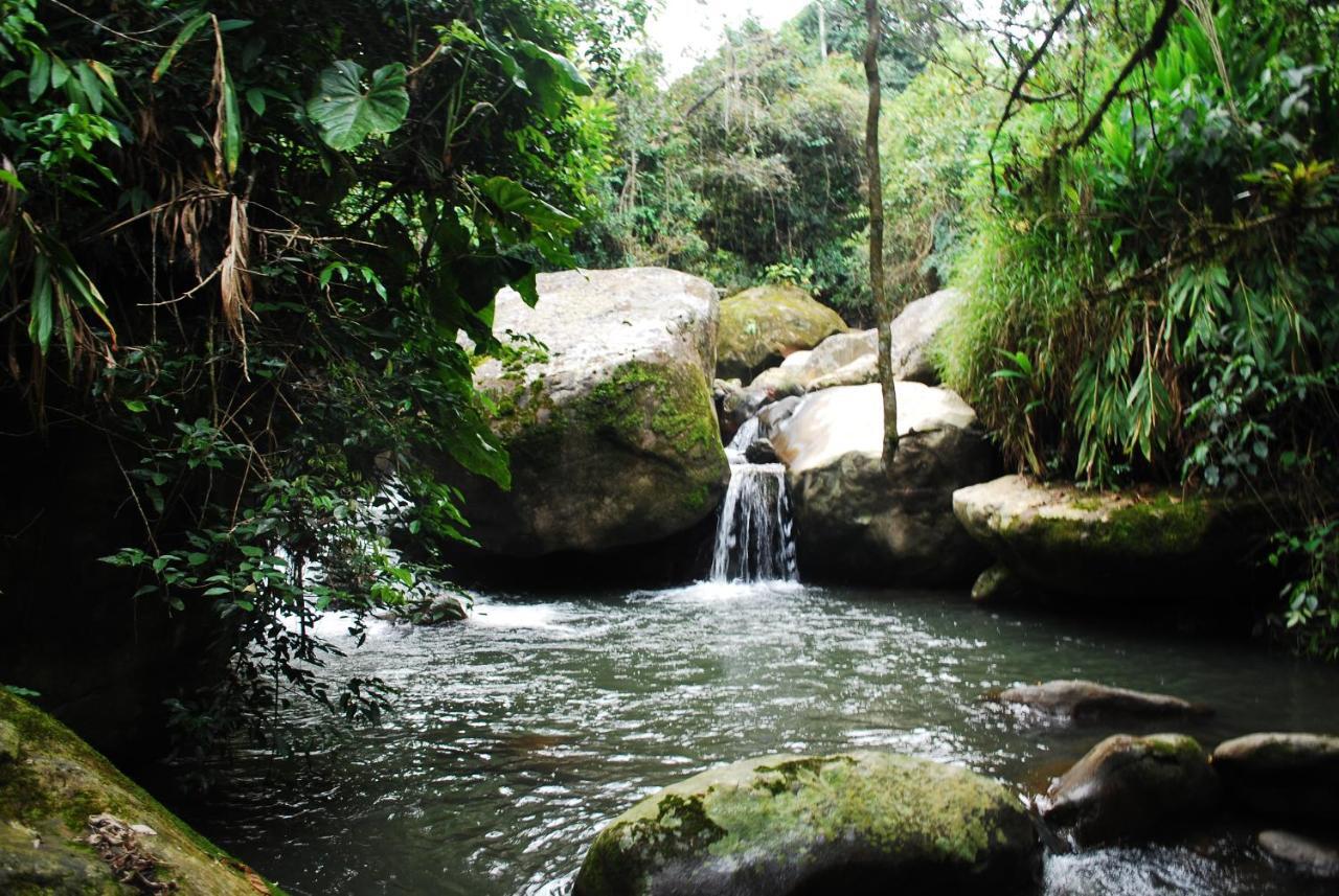 Villa Finca Jardin Del Agua Sasaima Exterior foto