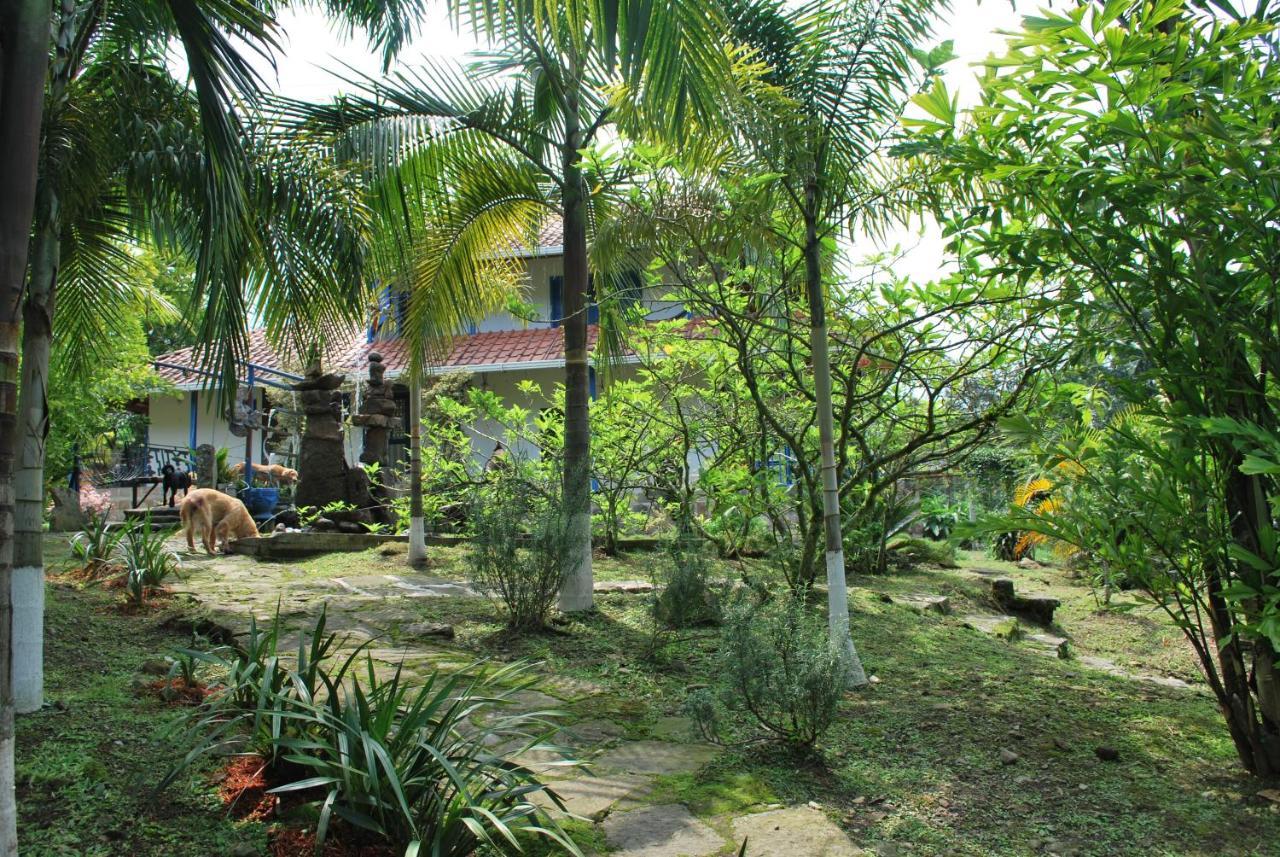 Villa Finca Jardin Del Agua Sasaima Exterior foto